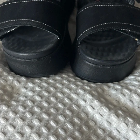 Hey Dude Black Slide Sandals size 9 wide - Picture 4 of 9